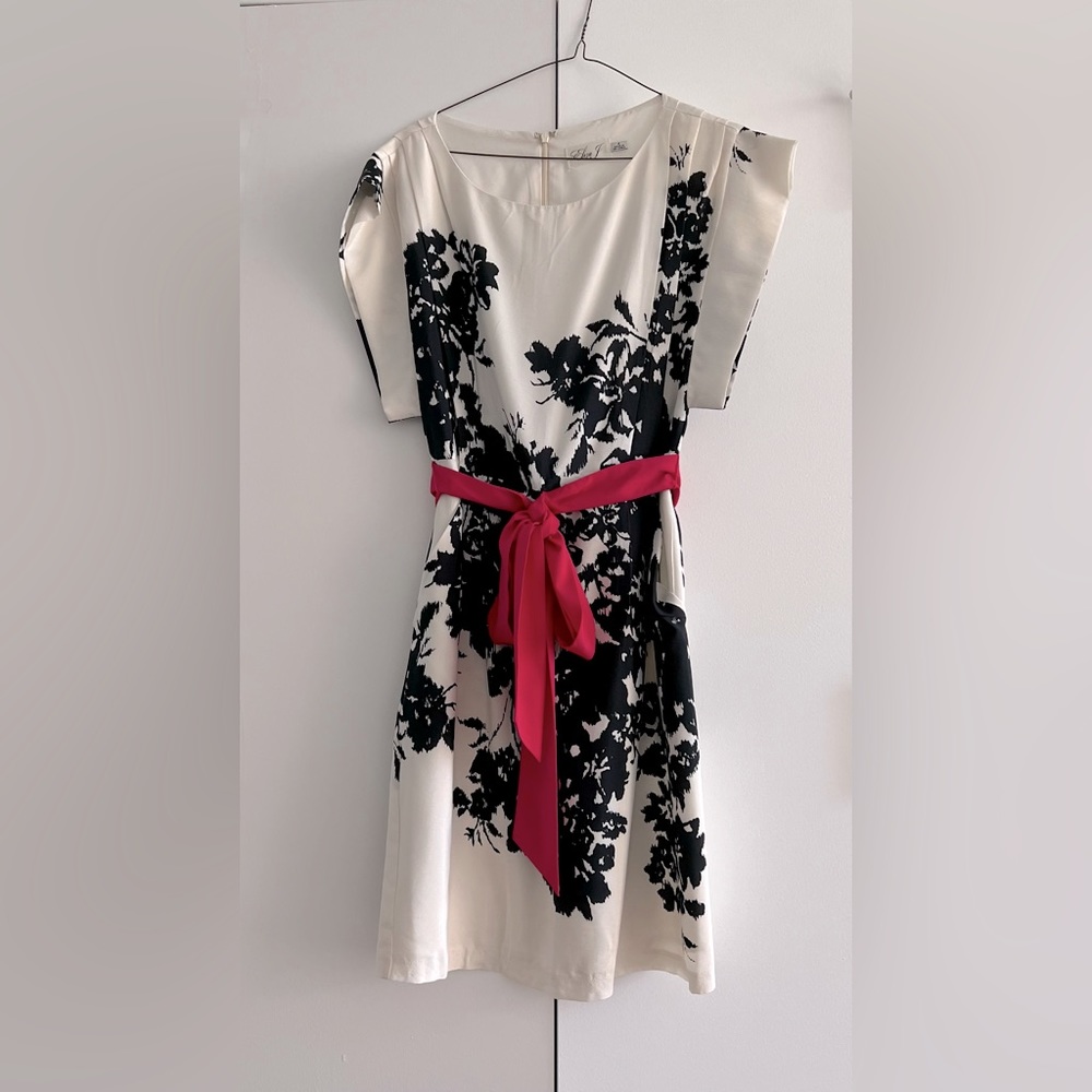 Eliza J • Cocktail Dress • White w/ Black Flowers and Hot Pink Belt • Size 4